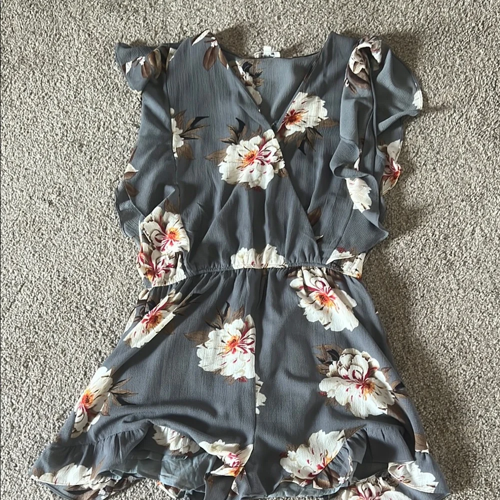 Floral Gray Romper - Picture 1 of 2